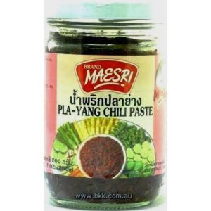 Image presents Maesri Playang Chilli Paste 24x200g.